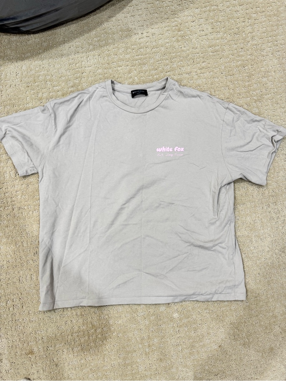 White Fox Boutique Short Sleeve Tee in Light Gray with Pink Logo